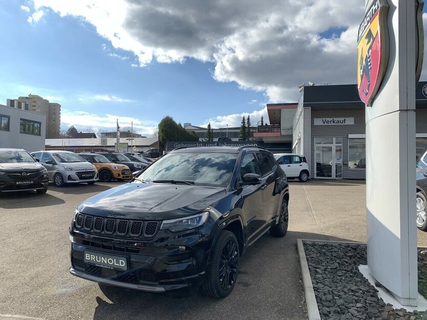 Jeep Compass 1.3 T4 4xe PLUG-IN HYBRID Automatik S 6.500 km 39.900 € Backnang, 71522