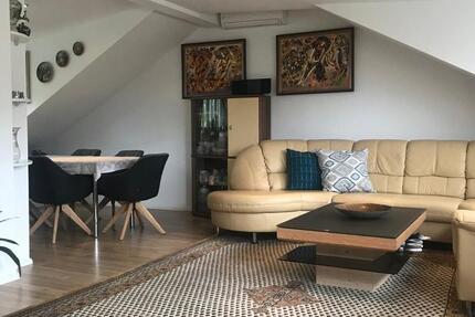 Stilvolle DG-Wohnung mit gehobener Innenausstattung & Einbauküche