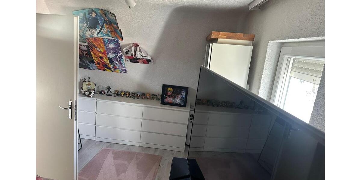 Dachgeschoßwohnung Nürtingen - 3 Zimmer, 68 m&sup2;, 850&euro; | Angebot:26342830