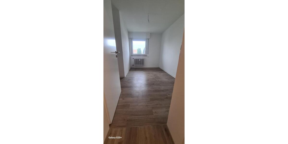 Frisch renovierte 4-Zimmer-Wohnung in Bietigheim-Bissingen 4 zimmer