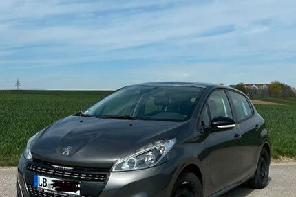 Peugeot 208 63.944 km 8.200 &euro; Ditzingen 71254