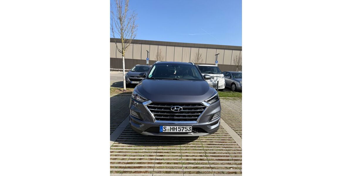 Hyundai TUCSON 106.000 km 17.900 &euro; Gerlingen 70839