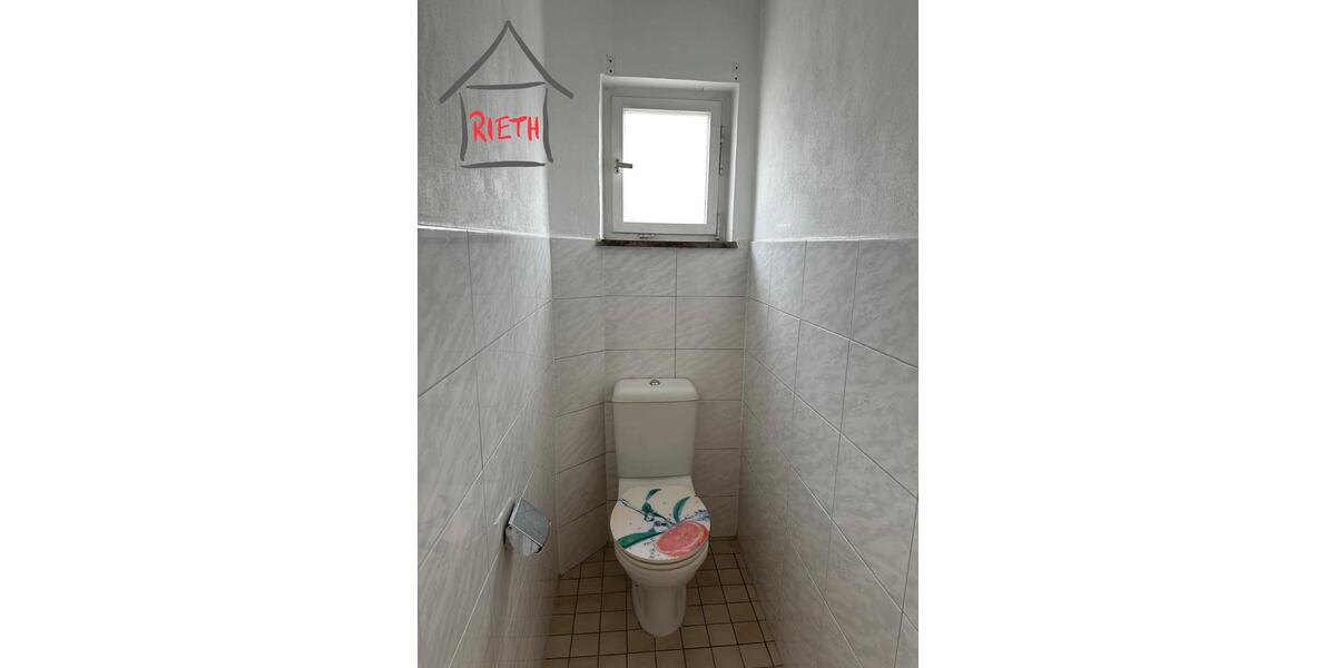 Dachgeschoßwohnung Ludwigsburg Hoheneck - 3 Zimmer, 62 m&sup2;, 650&euro; | Angebot:26072296