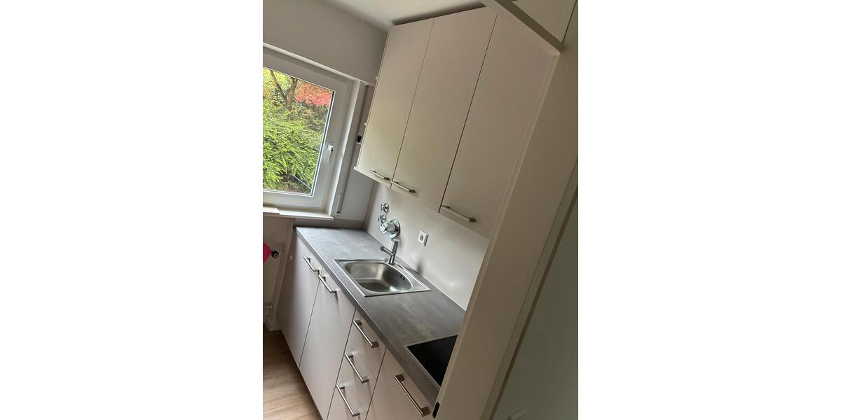 Hochparterre Stuttgart Luginsland - 1.5 Zimmer, 36 m&sup2;, 889&euro; | Angebot:26705355