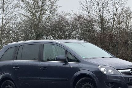 Opel Zafira 220.000 km 2.599 &euro; Stuttgart 70437