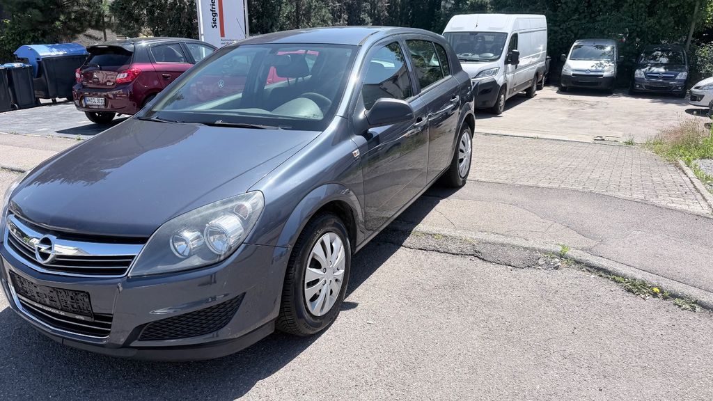 Opel Astra 189.536 km 1.999 &euro; Korb 71404