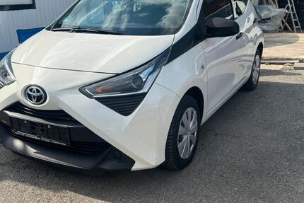 Toyota Aygo (X) 74.000 km 8.500 &euro; Sindelfingen 71065