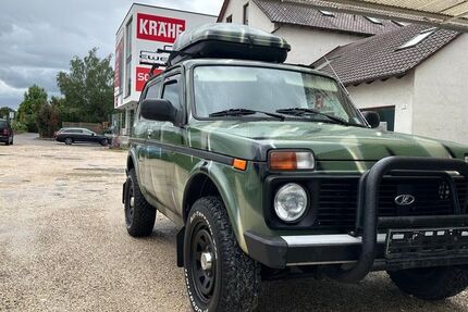 Lada Niva 84.000 km 8.600 &euro; Notzingen 73274