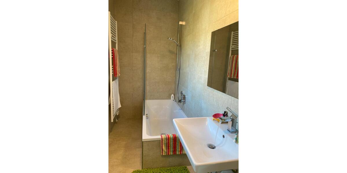 Einfamilienhaus Reutlingen Orschel-Hagen - 4 Zimmer, 140 m&sup2;, 2.900&euro; | Angebot:24708331