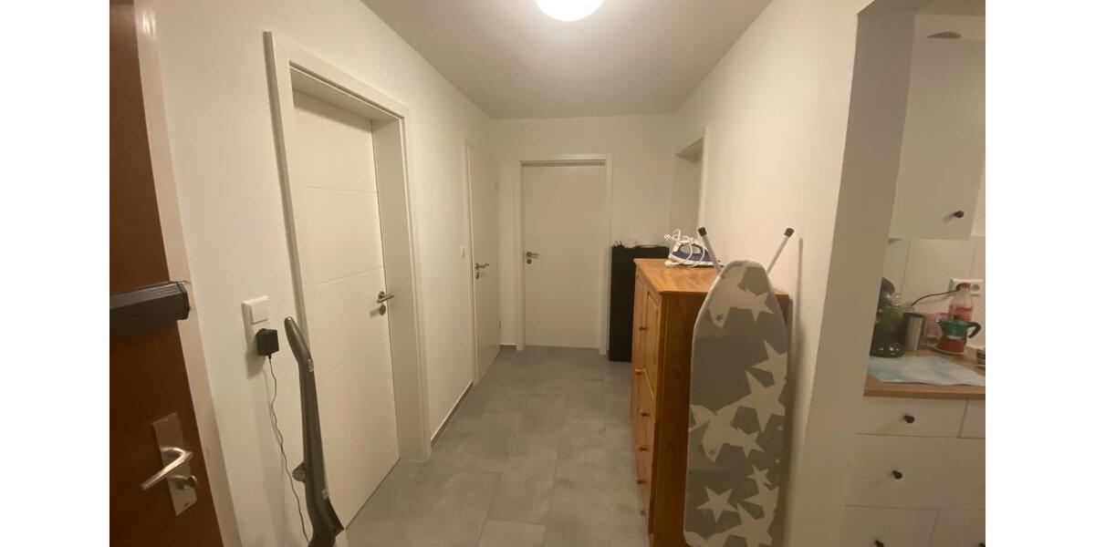 Dachgeschoßwohnung Stuttgart Luginsland - 14 Zimmer, 68 m&sup2;, 400&euro; | Angebot:26396759