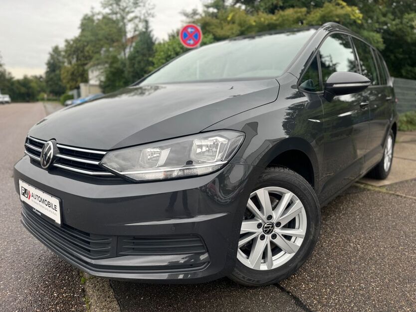 VW Touran 152.800 km 17.299 € Kornwestheim 70806