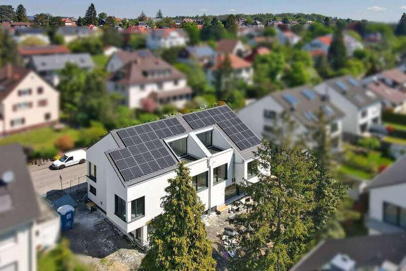 Haus zum Kaufen in Korntal 1.750.000 € 208 m²