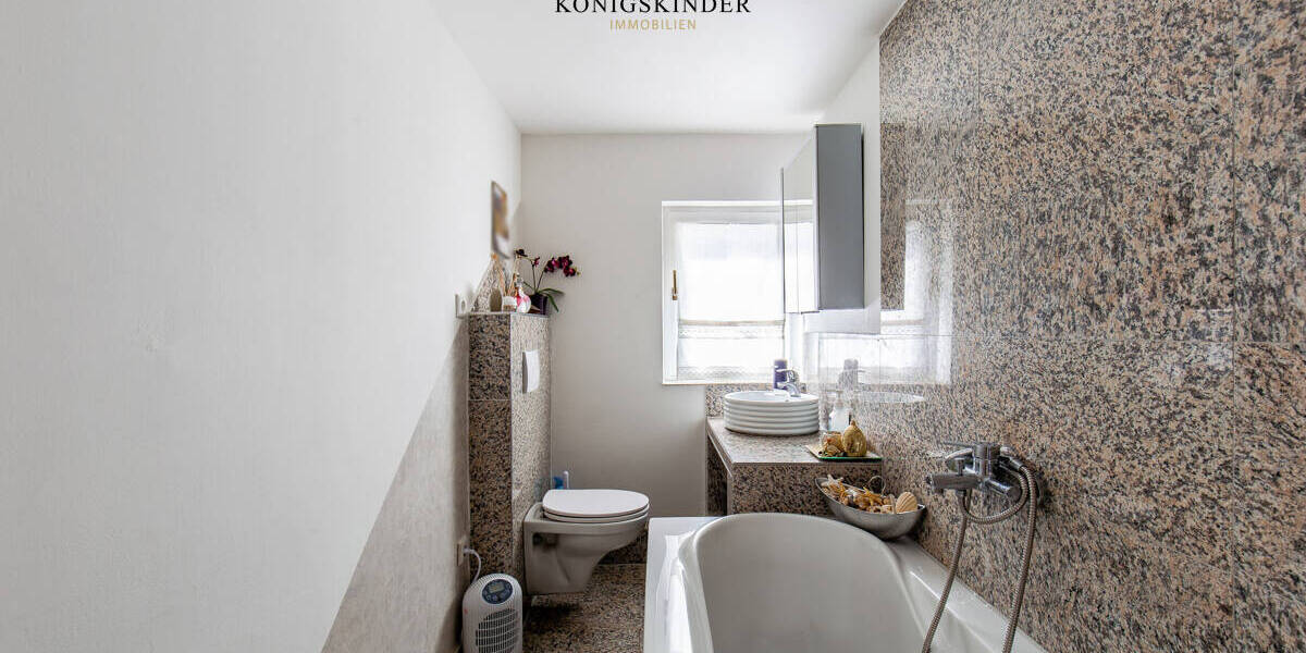 Einfamilienhaus Ditzingen / Hirschlanden Hirschlanden - 8 Zimmer, 199 m&sup2;, 699.000&euro; | Angebot:26472257