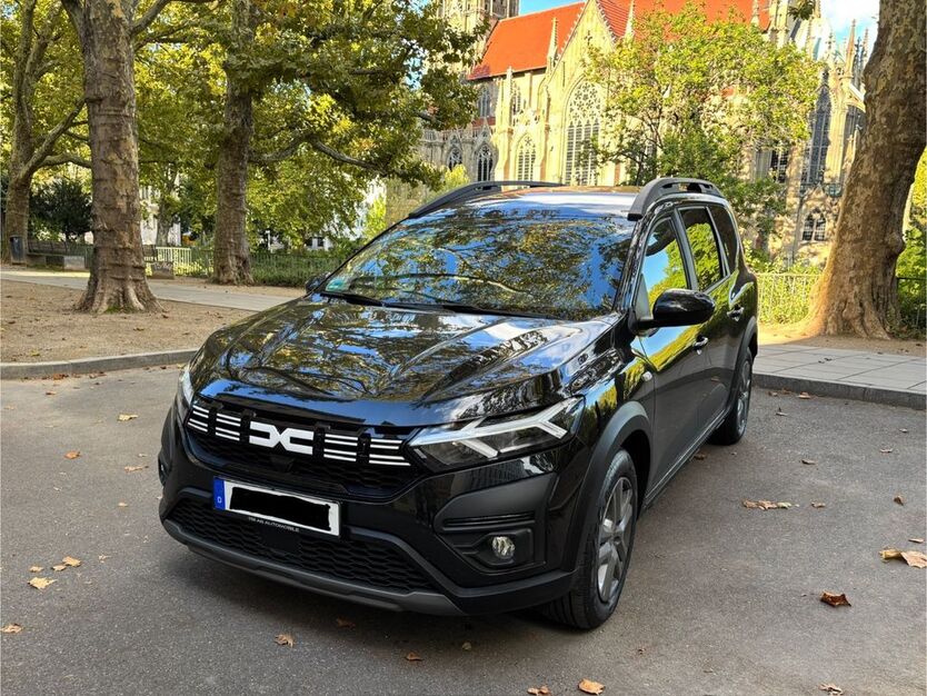Dacia Jogger 33.800 km 15.500 € Stuttgart 70176