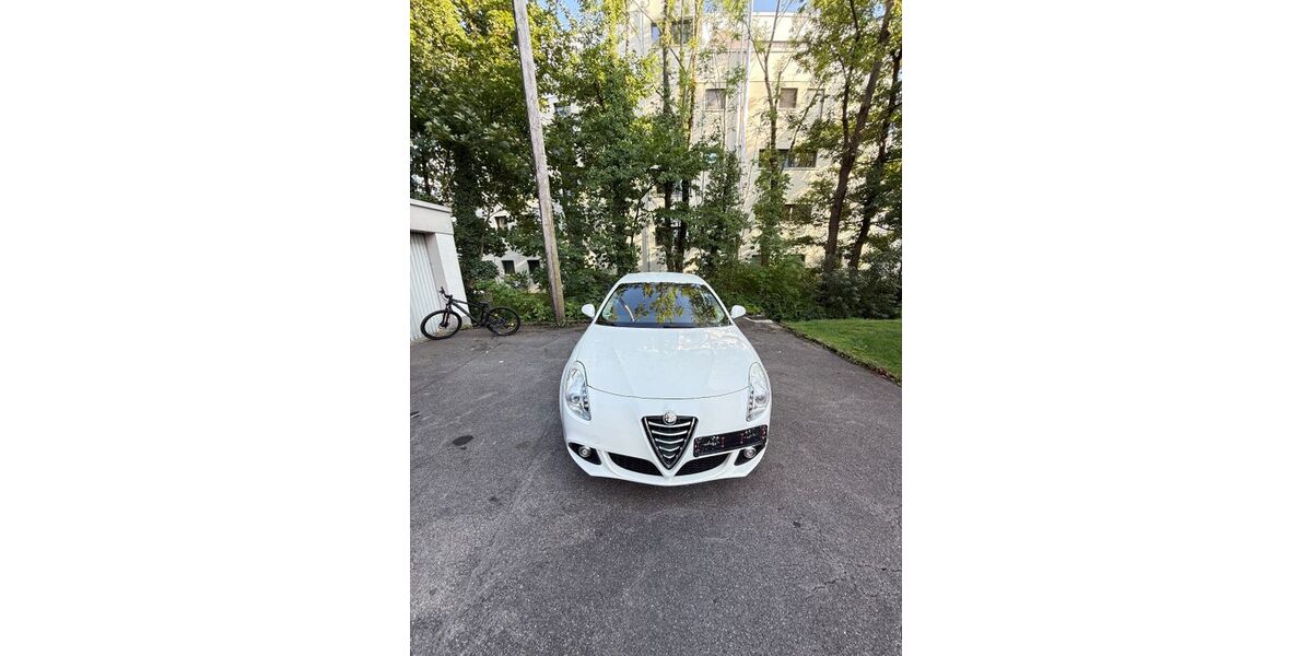 Alfa Romeo Giulietta 130.000 km 6.500 € Metzingen 72555