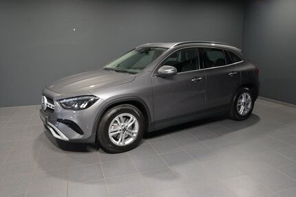 Mercedes-Benz GLA 180 4.000 km 36.870 € Waiblingen 71332