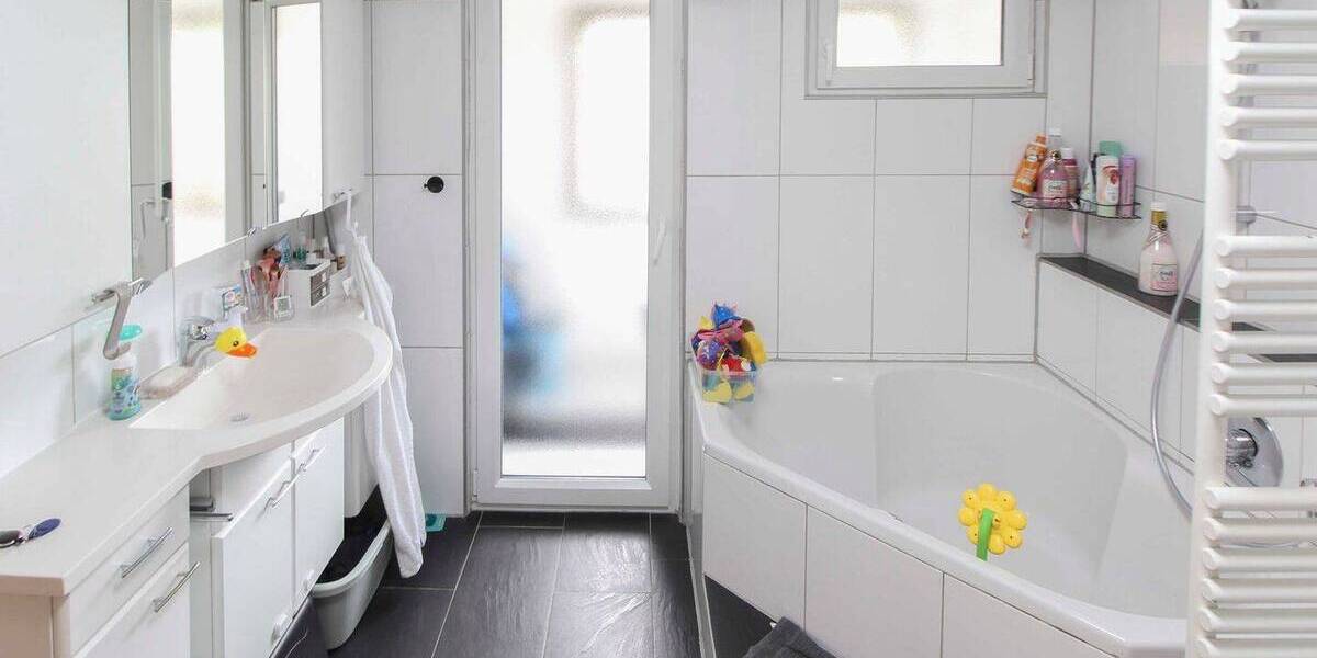 Etagenwohnung Stuttgart Feuerbach - 3 Zimmer, 89 m&sup2;, 299.000&euro; | Angebot:26807265