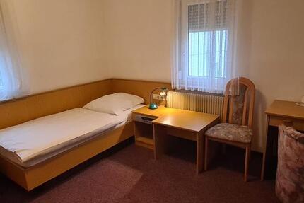 Ein Zimmer mit Bad und Wc 1 zimmer