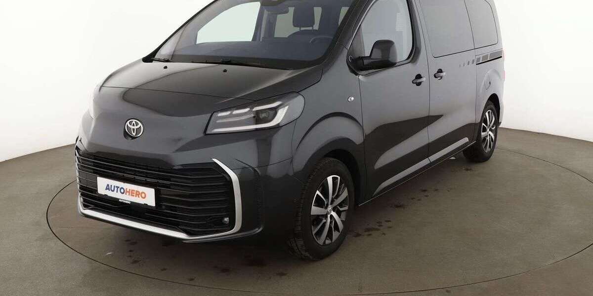Toyota Proace 10.706 km 43.150 &euro; Stuttgart 70195