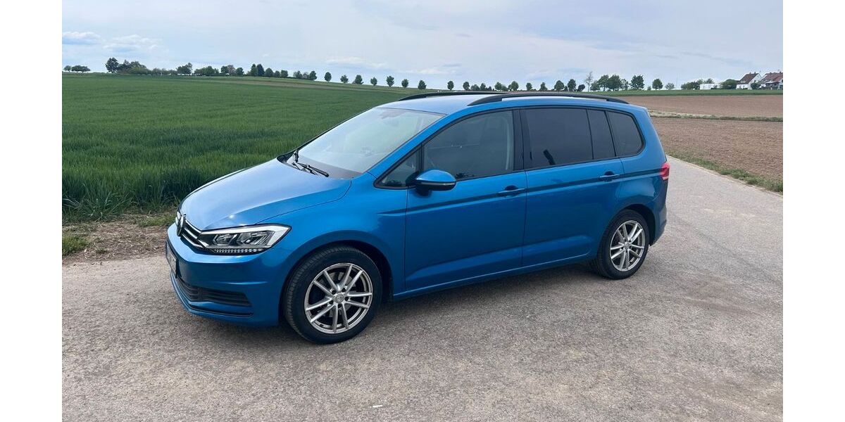 VW Touran 157.000 km 12.700 &euro; Winnenden 71364