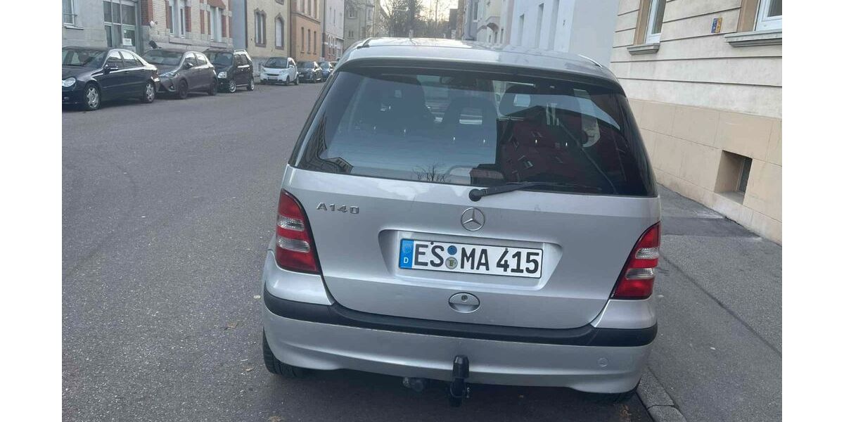 Mercedes-Benz 190 210.000 km 1.390 &euro; Esslingen 73728