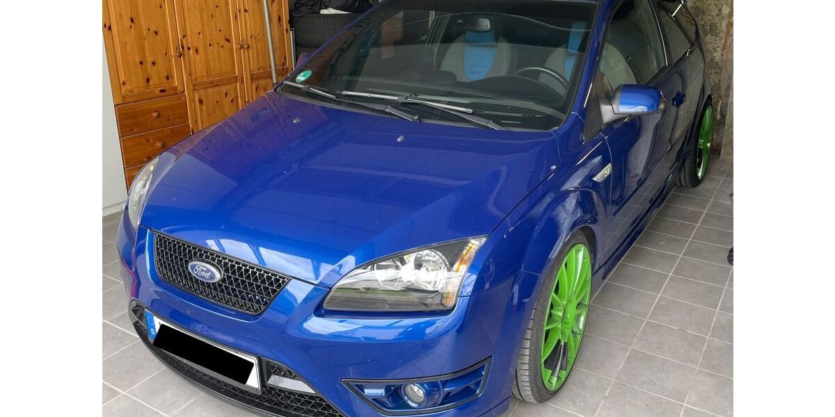 Ford Focus 61.569 km 11.500 € Fellbach 70736