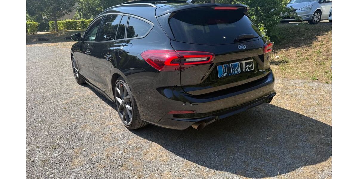 Ford Focus 43.000 km 29.290 &euro; Remseck 71686