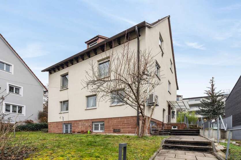 Haus zum Kaufen in Stuttgart 790.000 € 210 m²