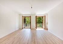+++ 1.Obergeschoss mit Süd-Balkon - zentral & bequem - frisch renoviert - inklusive EBK & TG +++