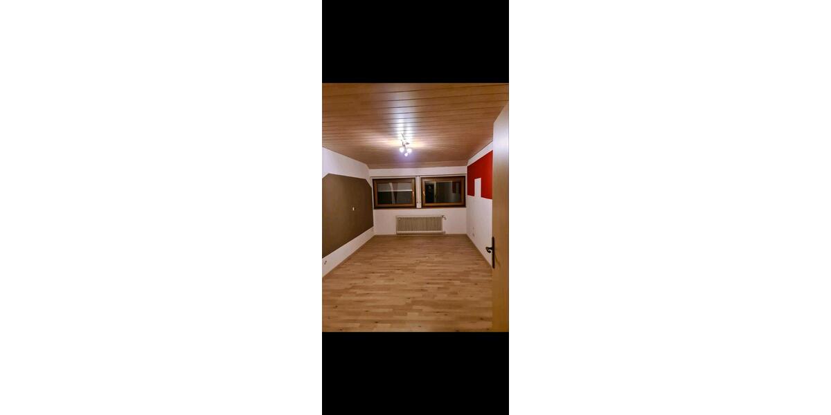 Dachgeschoßwohnung Böblingen Dagersheim - 5 Zimmer, 110 m&sup2;, 1.600&euro; | Angebot:26443391
