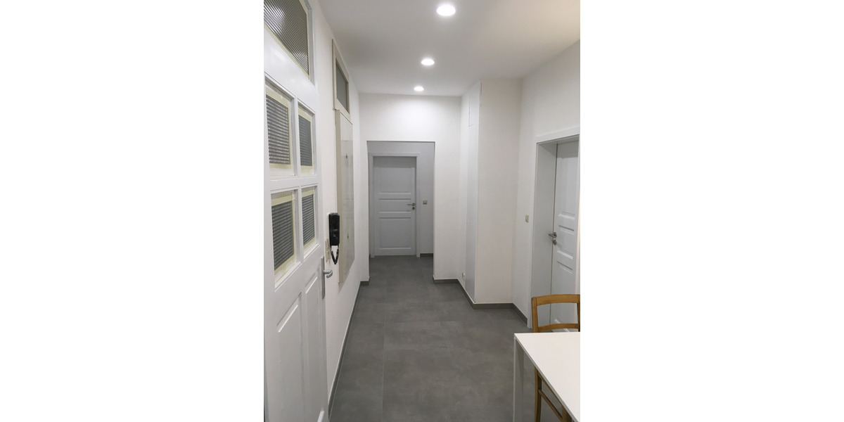 Großzügige 5-Zimmer-Wohnung in Toplage mit sonnigem Süd-Balkon, S-West 5 zimmer