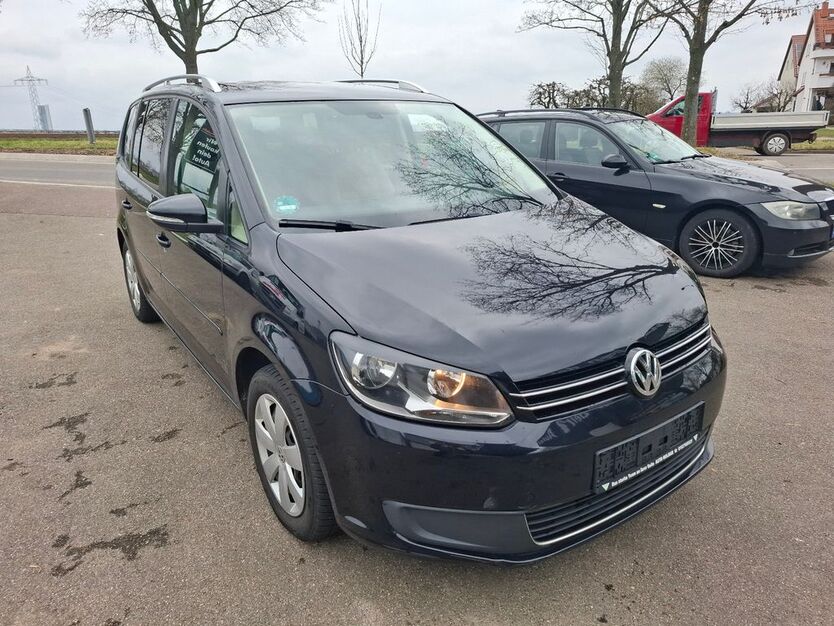 VW Touran 208.000 km 5.590 € Kernen i. r 71394