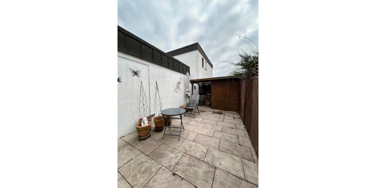 Einfamilienhaus Stuttgart Mühlhausen - 7 Zimmer, 185 m&sup2;, 650.000&euro; | Angebot:24756172