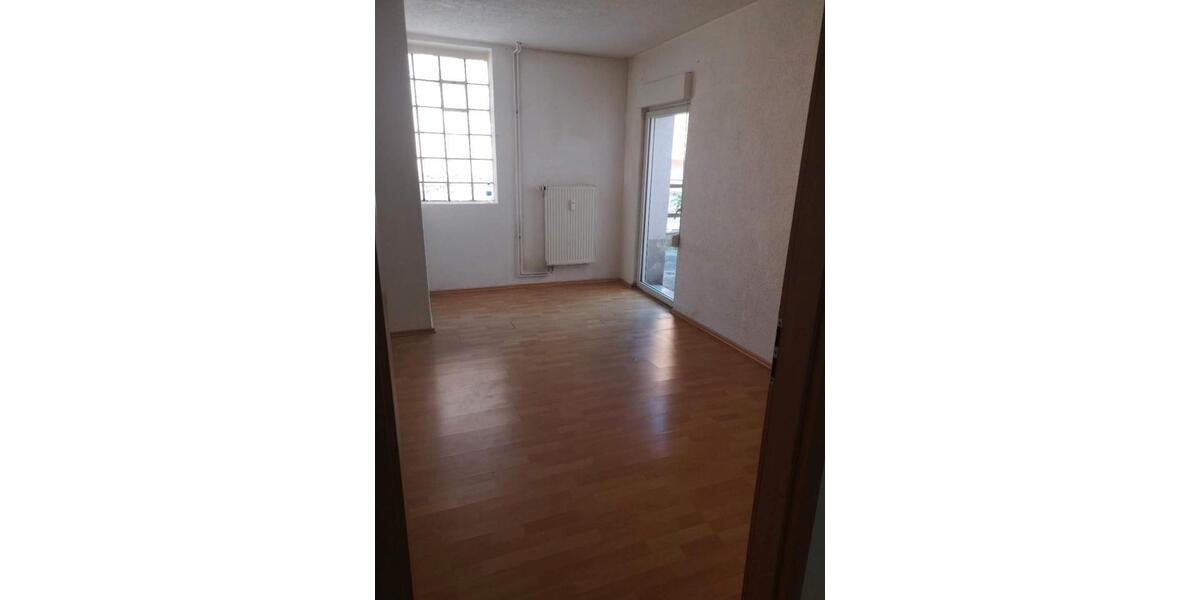 Etagenwohnung Stuttgart Zuffenhausen - 3.5 Zimmer, 90 m&sup2;, 1.050&euro; | Angebot:26136018