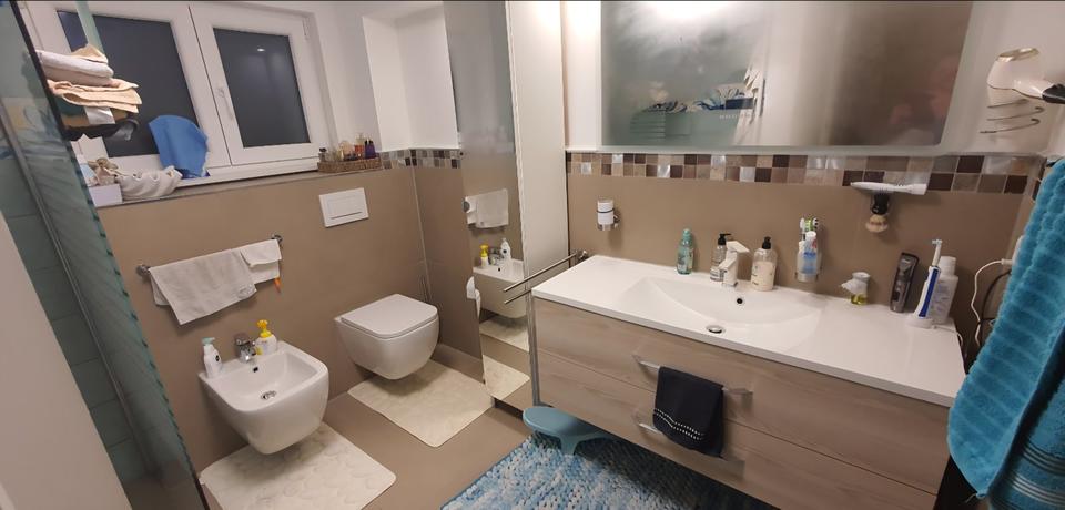 Einfamilienhaus Leonberg - 7.5 Zimmer, 140 m&sup2;, 2.000&euro; | Angebot:25174653