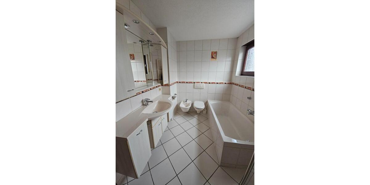 Doppelhaushälfte Eberdingen - 5.5 Zimmer, 140 m&sup2;, 1.600&euro; | Angebot:26644731