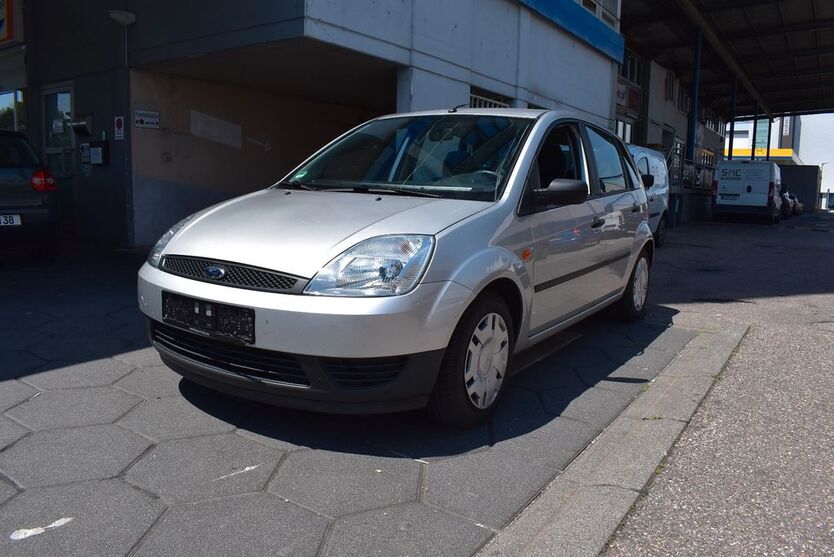 Ford Fiesta 72.853 km 2.899 € Fellbach bei Stuttgart 70736