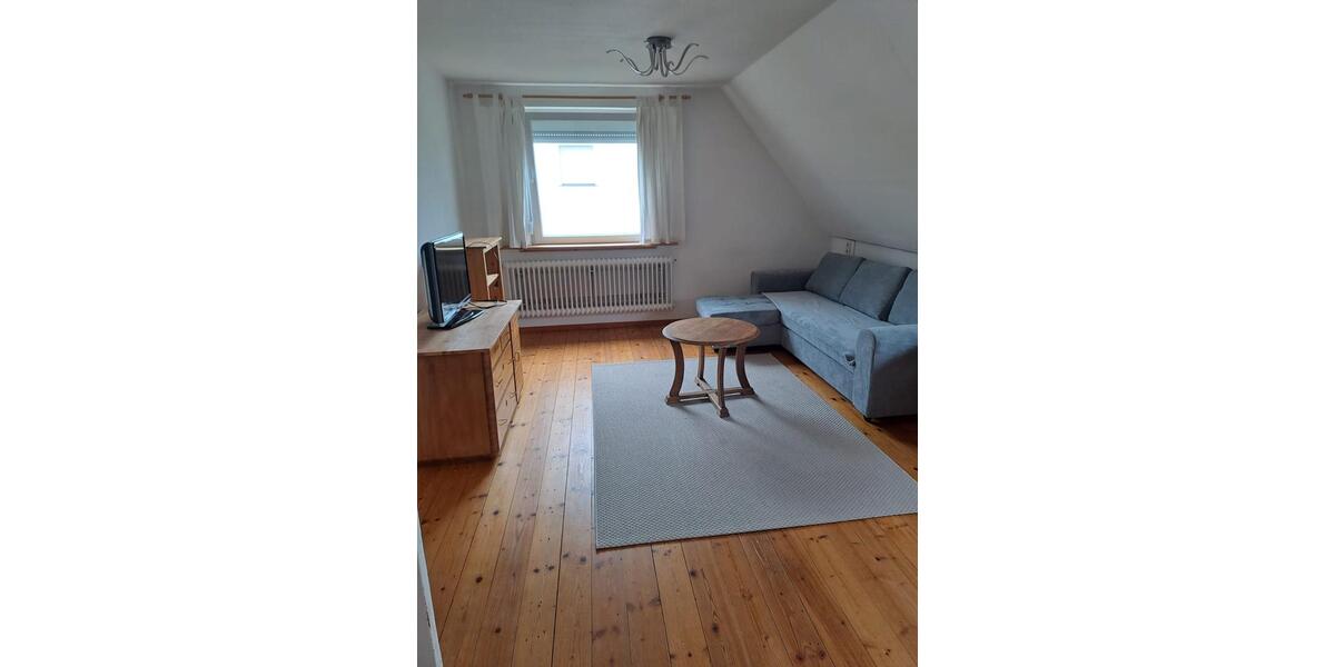 Dachgeschoßwohnung Leonberg - 2.5 Zimmer, 65 m&sup2;, 920&euro; | Angebot:26262619
