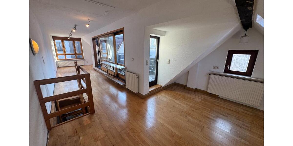 Doppelhaushälfte Stuttgart Luginsland - 4 Zimmer, 112 m&sup2;, 1.560&euro; | Angebot:25080214