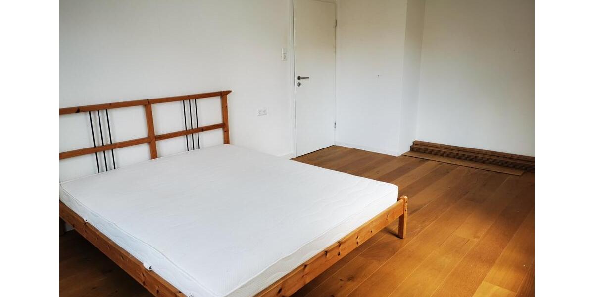 Etagenwohnung Stuttgart Feuerbach - 5 Zimmer, 120 m&sup2;, 2.200&euro; | Angebot:25993665