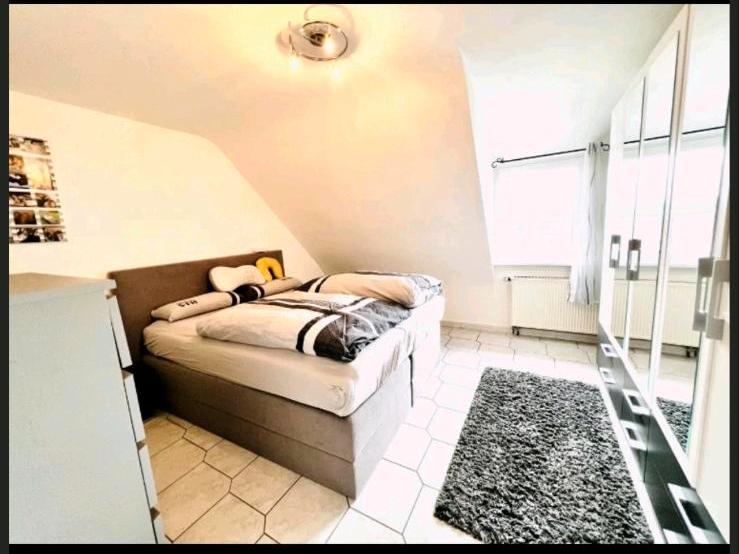 Dachgeschoßwohnung Markgröningen - 4 Zimmer, 69 m&sup2;, 265.000&euro; | Angebot:27086834