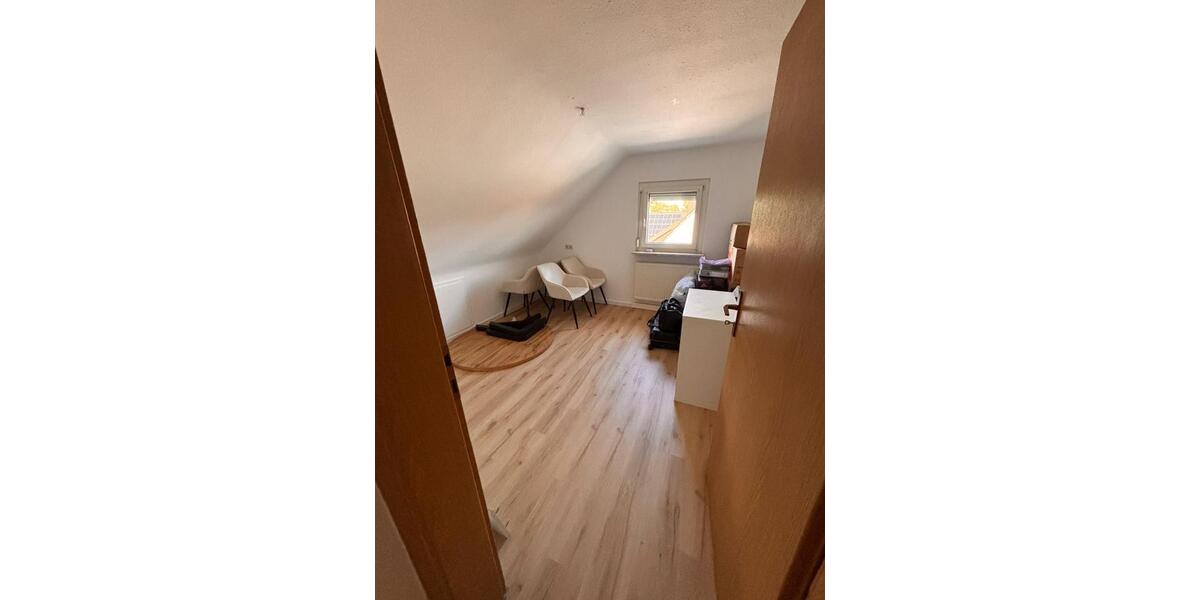 Dachgeschoßwohnung Stuttgart Vaihingen - 3 Zimmer, 47 m&sup2;, 900&euro; | Angebot:24804723