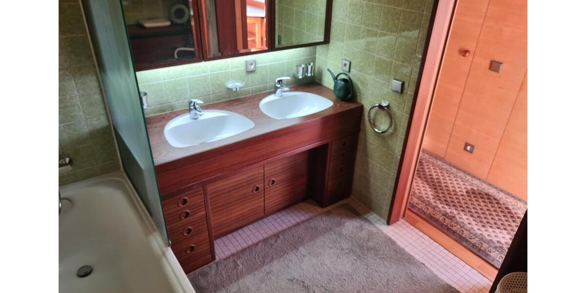 Etagenwohnung Esslingen am Neckar Pliensauvorstadt - 3 Zimmer, 84 m&sup2;, 340.000&euro; | Angebot:25086197