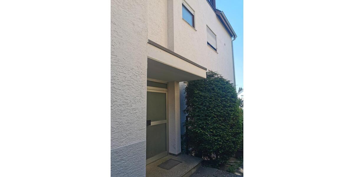 Etagenwohnung Ludwigsburg - 3.5 Zimmer, 80 m&sup2;, 290.000&euro; | Angebot:26941693