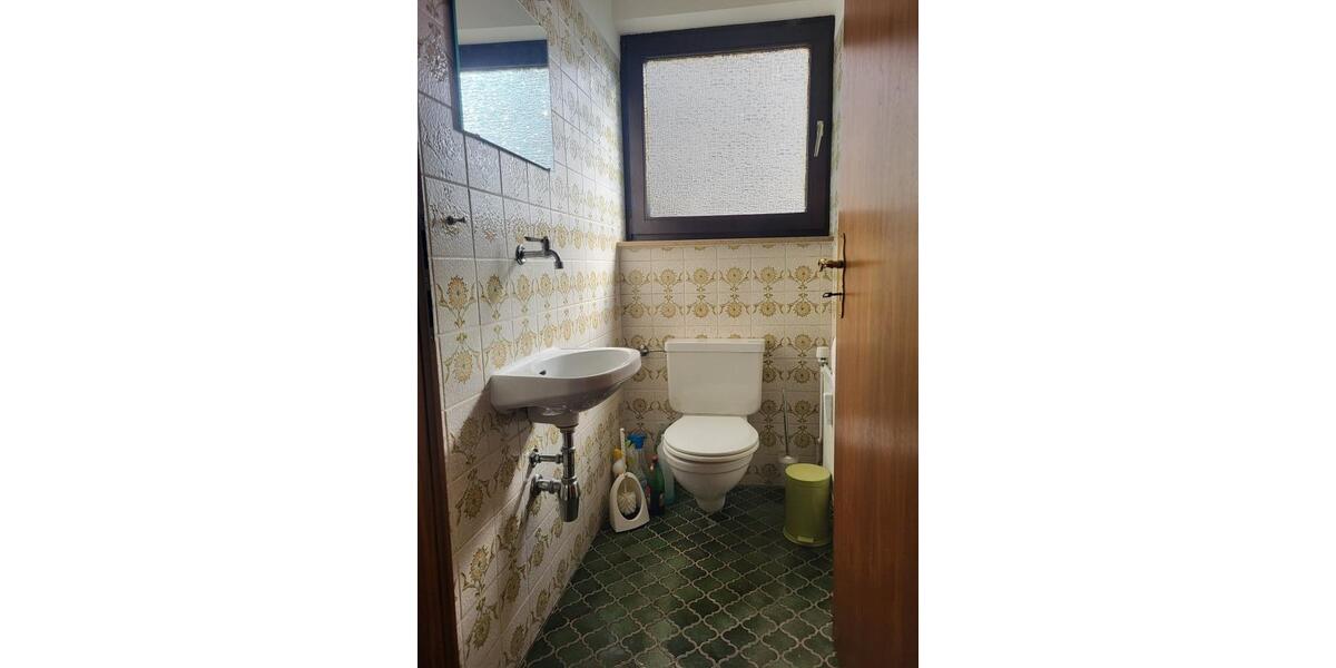 Erdgeschoßwohnung Ludwigsburg - 4 Zimmer, 120 m&sup2;, 1.500&euro; | Angebot:26384402