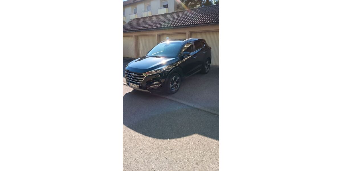 Hyundai TUCSON 105.000 km 16.600 &euro; Stuttgart-Feuerbach 70469