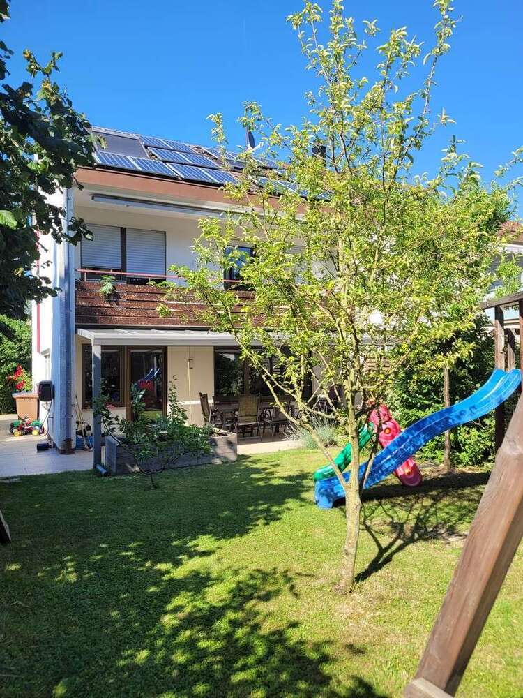Haus zum Kaufen in Nürtingen 549.000 € 156 m²