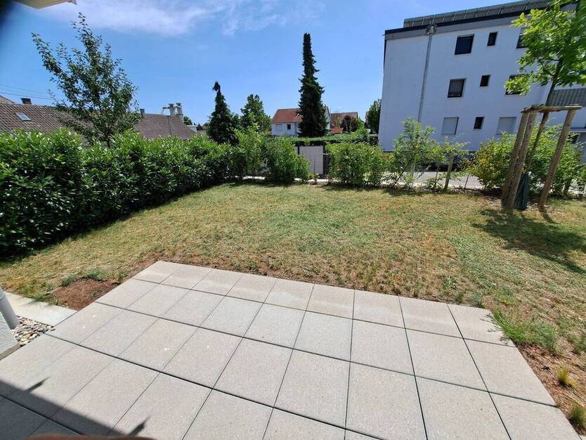 Neuwertige Wohnung mit Einbauküche in bester Lage