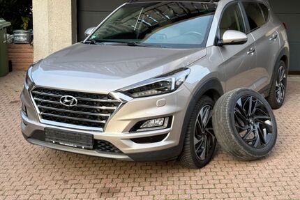 Hyundai TUCSON 113.900 km 17.980 &euro; Mundelsheim 74395