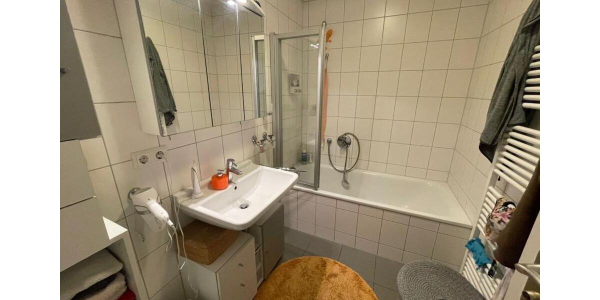 5 Zimmer- Erdgeschosswohnung möbiliert mit Garten für 1 Jahr 5 zimmer